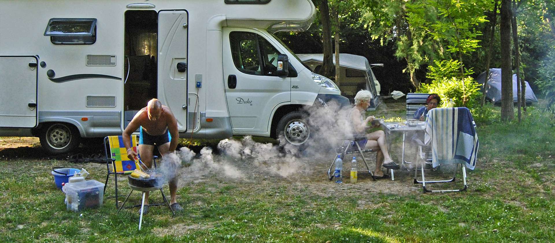 camping-mit-hund-sabbiadoro-italien-maxi-stellplatz-grillen