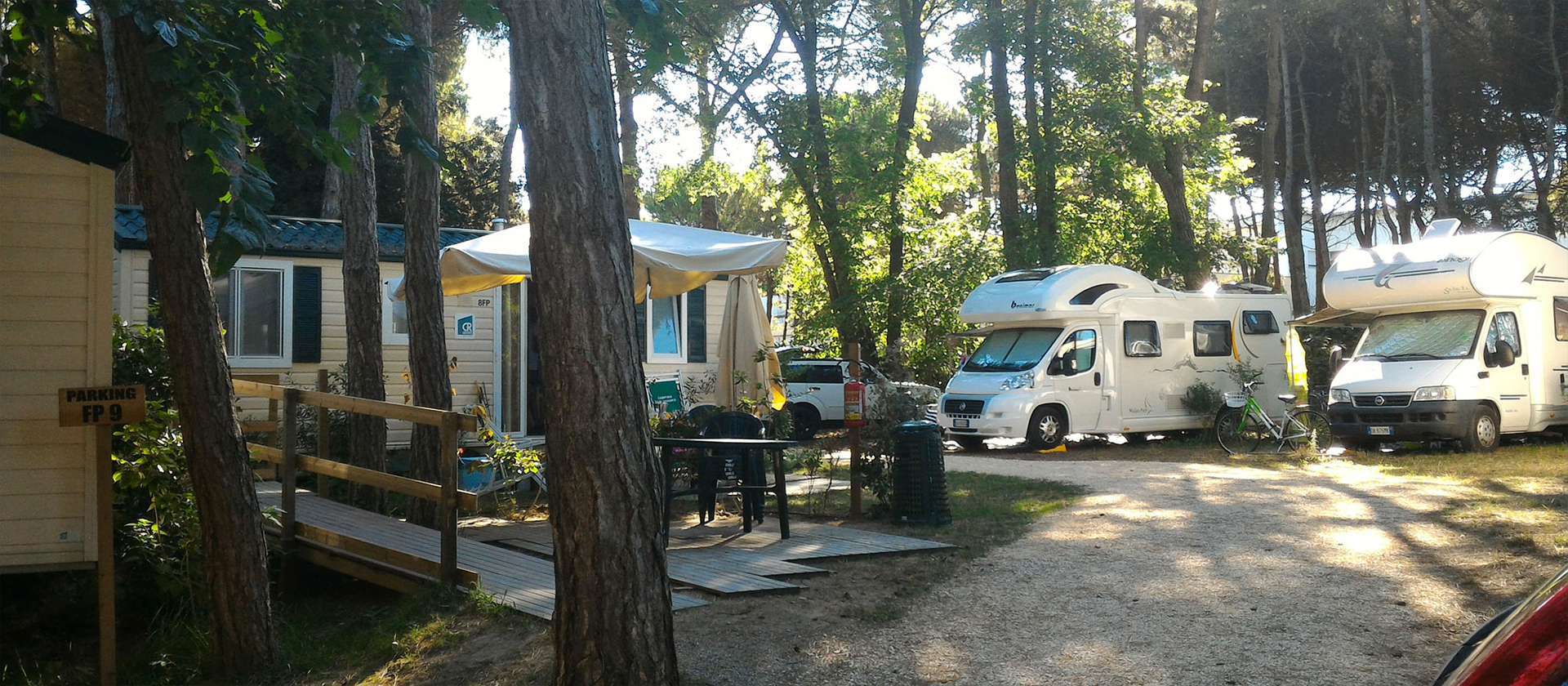camping-mit-hund-sabbiadoro-italien-maxi-stellplatz-wohnmobile-und-mobilheime
