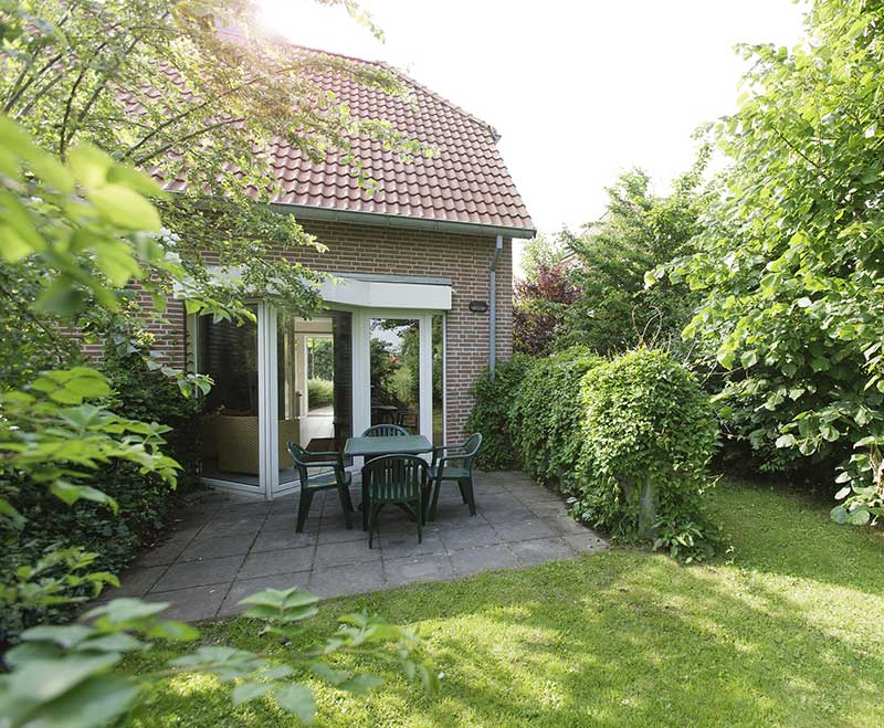 urlaub-mit-hund-center-parcs-nordseekueste-deutschland-comfort-4-personen-aussen