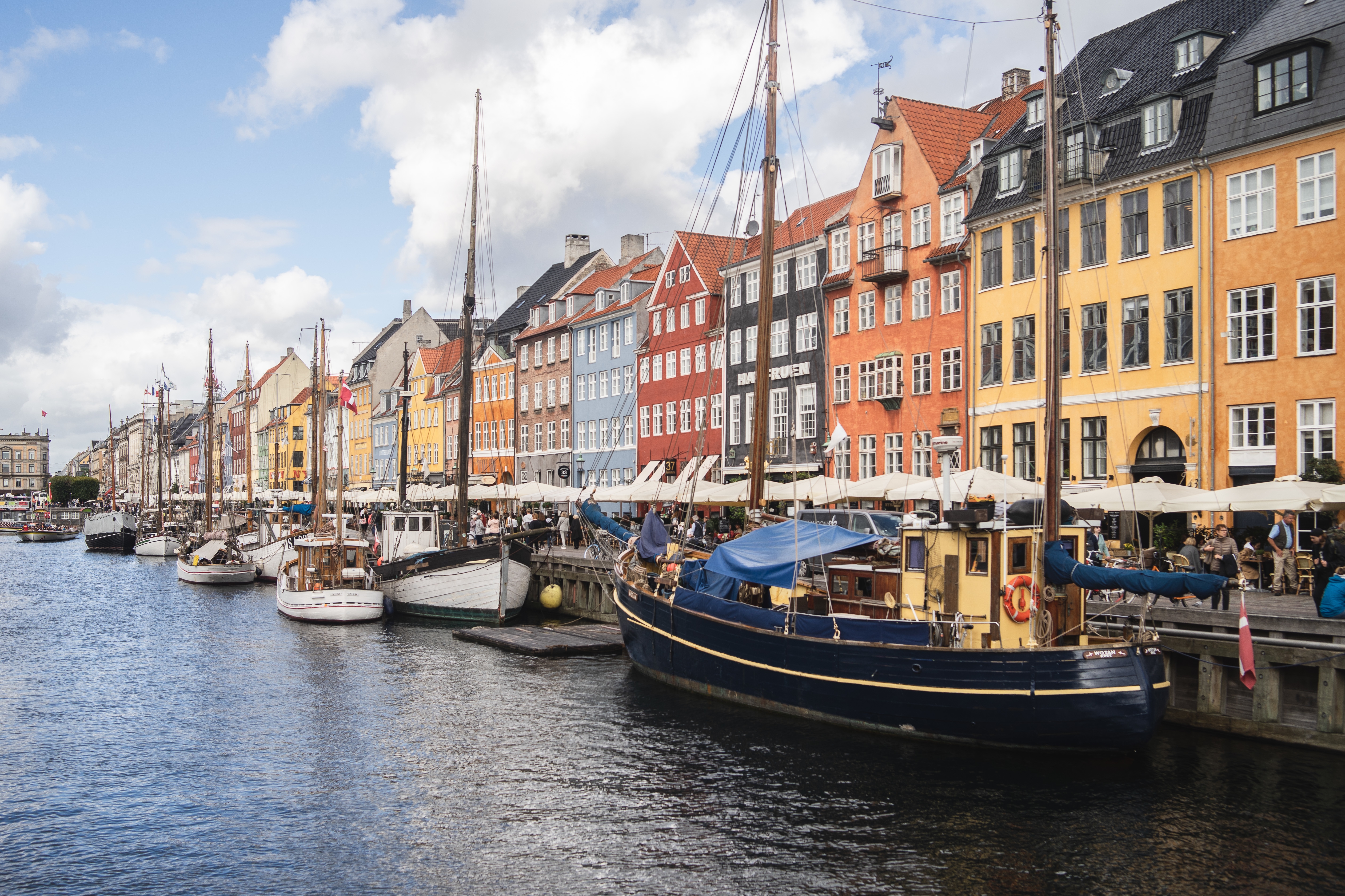 beautiful-view-port-colorful-buildings-captured-copenhagen-denmark.jpg